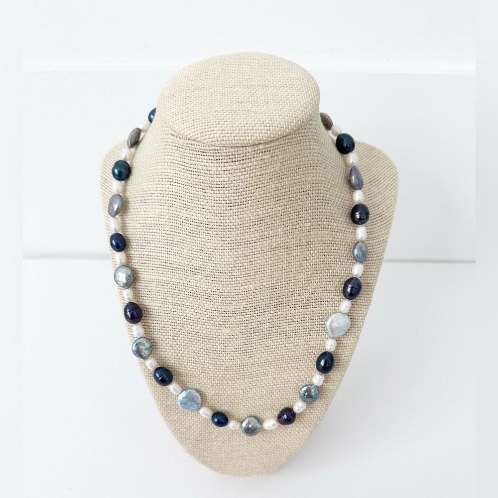 NWT Genuine Blue Pearls & White Pearls Necklace Beaded